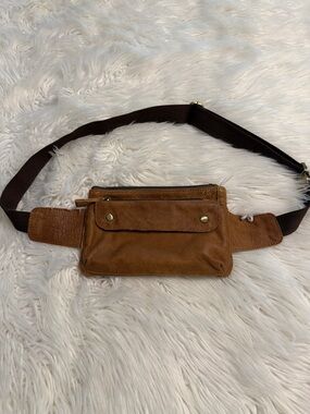Handfree People Men's Brown Leather Waist Bag - Casual Hands-Free Carry